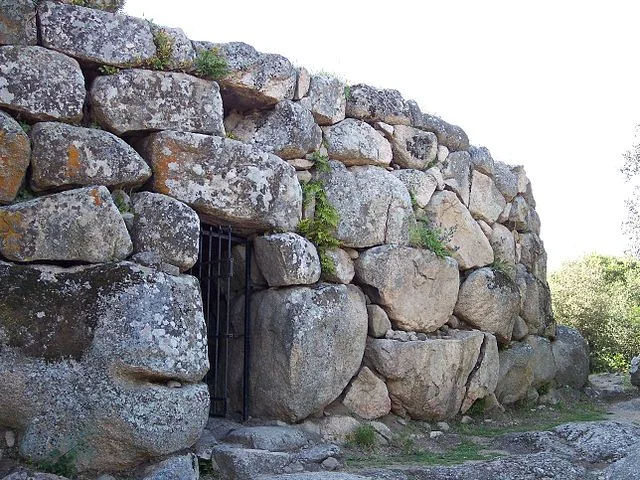 Significance of Nuraghe Majori