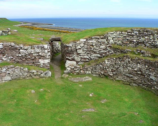 Structure and Architecture of Carn Liath Broch