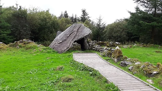 Structure and Design of Calf House Portal Tomb