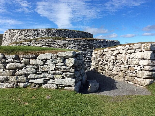 Structure and Design of Clickimin Broch