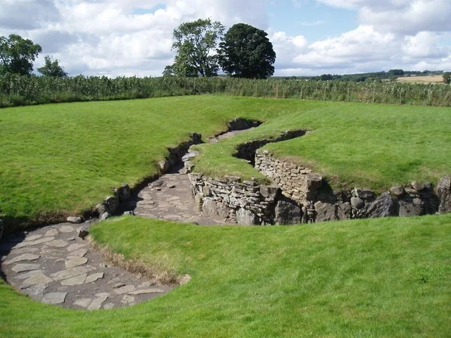 Structure and Features of Carlungie Earth House