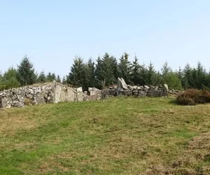 Annaghmare Court Tomb