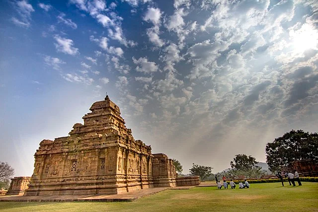 Architectural Features and Innovations of Sangameshvara Temple