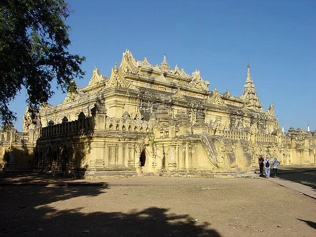 Architectural Features of Maha Aungmye Bonzan Monastery