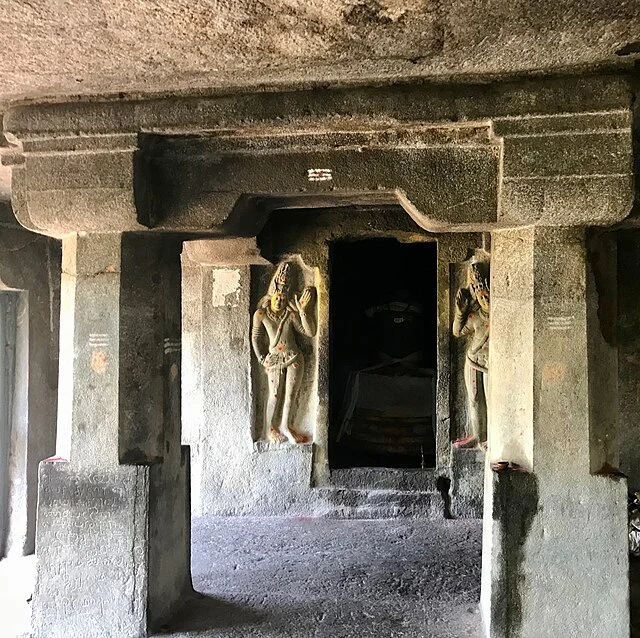 Artistic Contributions of Rock Cut Pallava Temple at Dhalavanur