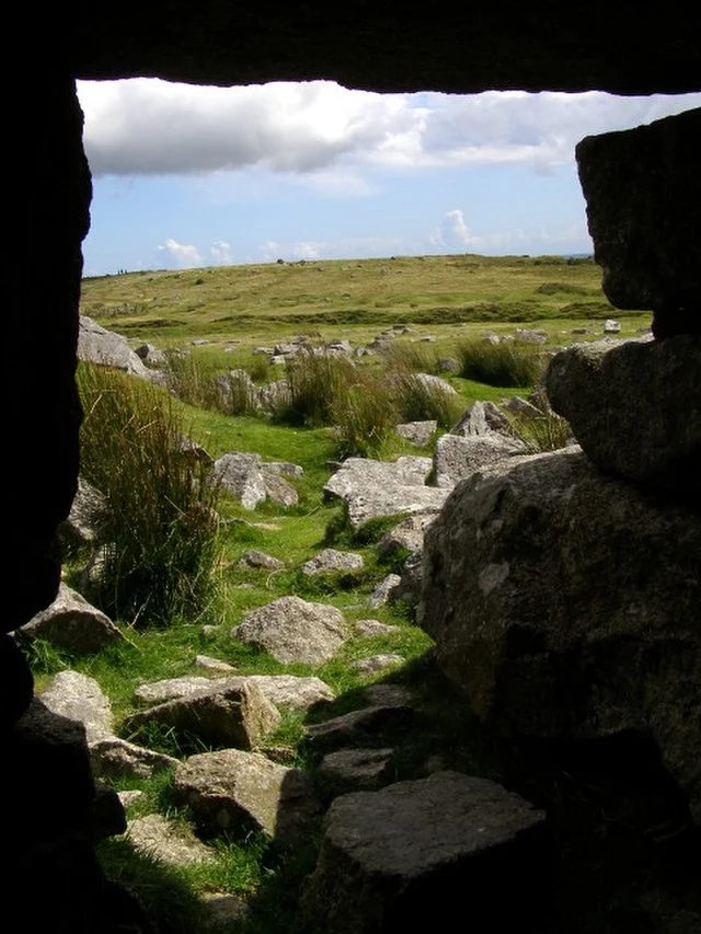 Burial Practices and Artifacts of Rillaton Barrow