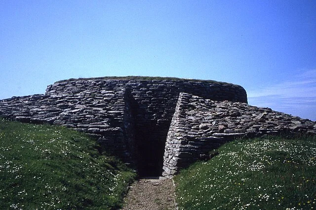 Excavation and Restoration of Quoyness Chambered Cairn