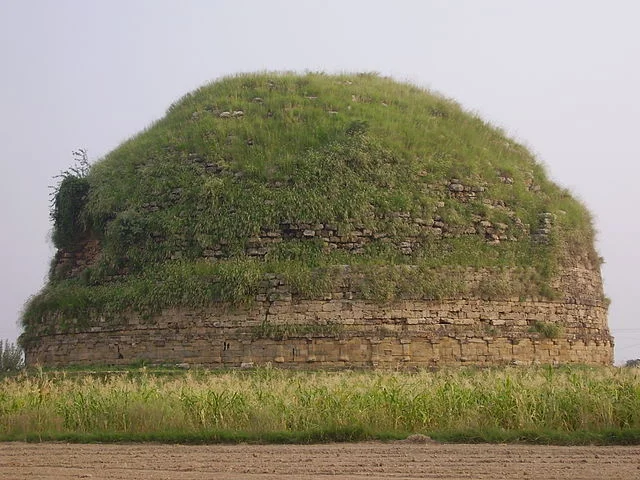 Historical Context of Mankiala Stupa