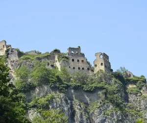 Kuştul Monastery