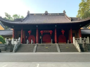 Linggu Temple