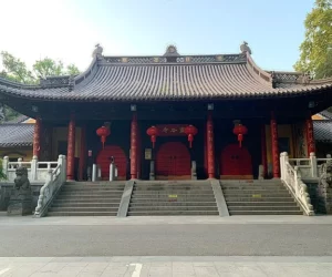 Linggu Temple