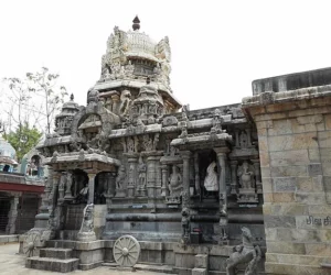 Mela Kadambur Amirthakadeswarar Temple