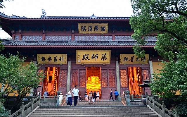 Notable Features of Lingyin Temple