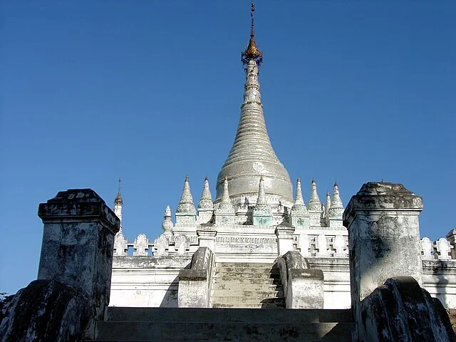 Origins and Construction of Maha Aungmye Bonzan Monastery