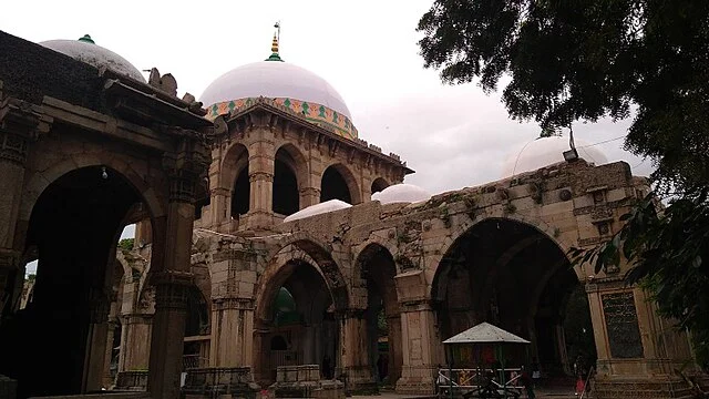 Qutub e Alam’s Mosque