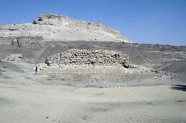 Structure and Design of Pyramid of Saujet el Meitin