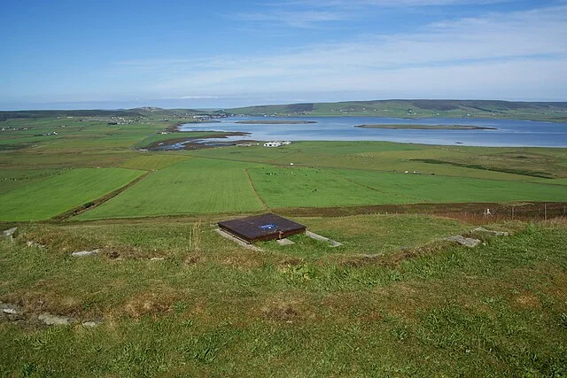 Structure and Design of Wideford Hill Cairn