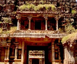 Thukkachi Abatsahayesvar Temple