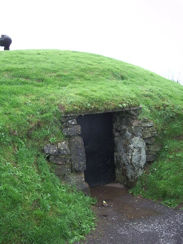 Artifacts and Findings of Fourknocks Passage Tomb