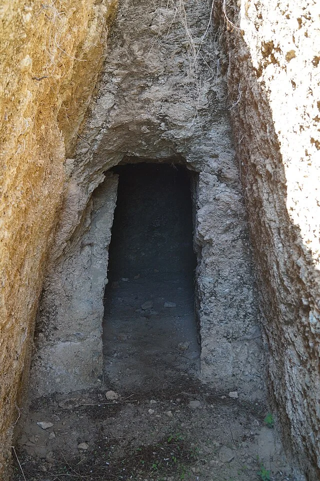 Construction and Architecture of Mycenaean Chamber Tombs