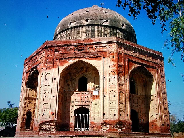 Current Condition of Tomb of Khan e Jahan Bahadur Kokaltash