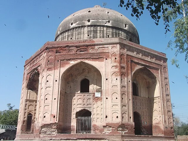 Historical Background of Tomb of Khan e Jahan Bahadur Kokaltash