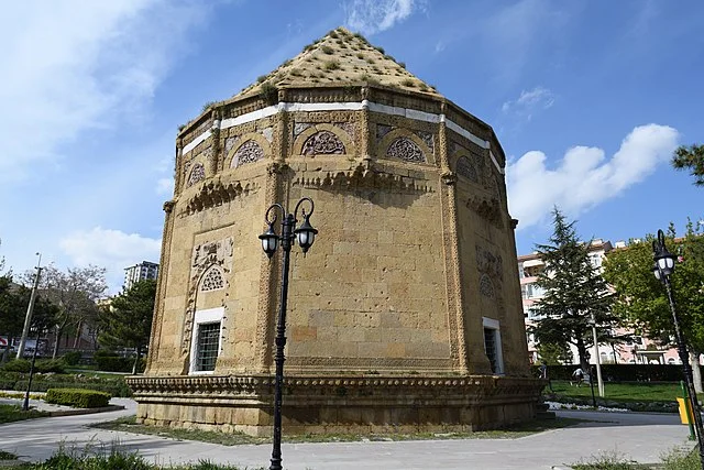 Hudavent Hatun Tomb