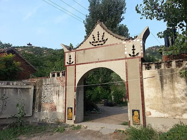 Location and Structure of Tomb of Bian Que (Jinan)