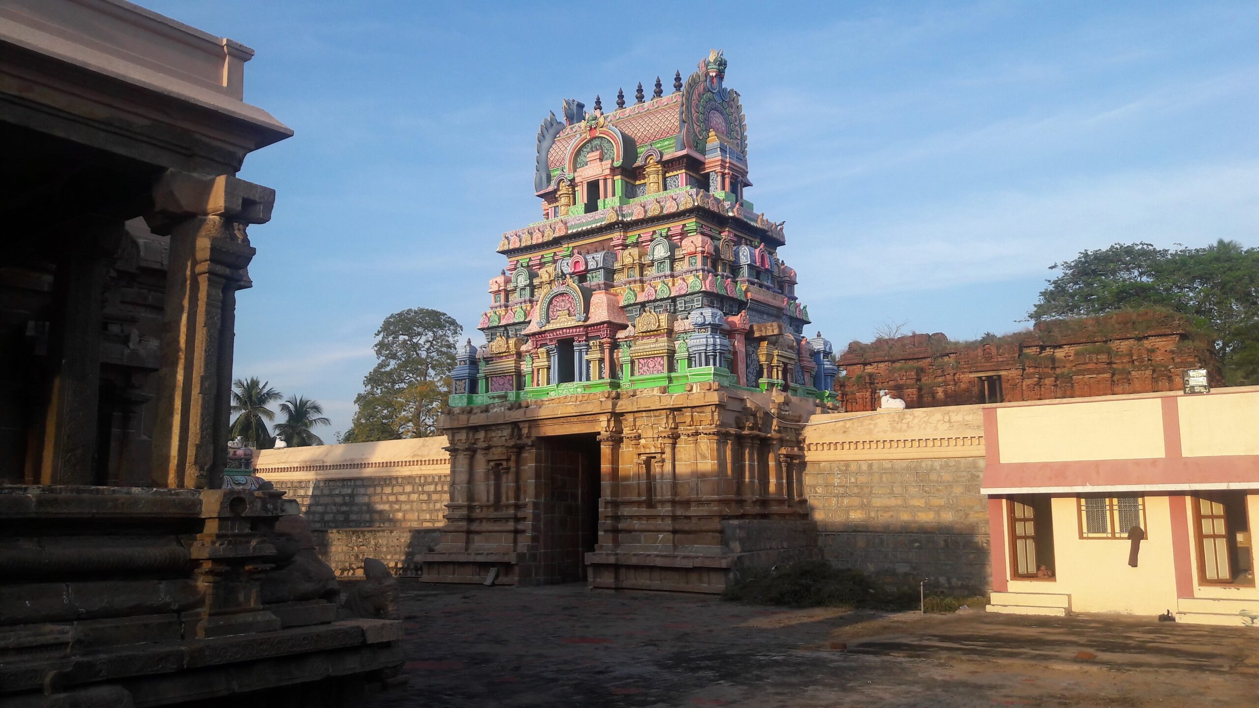 Somanathaswamy temple at Pazhayarai, the medieval Chola capital near Udayalur
