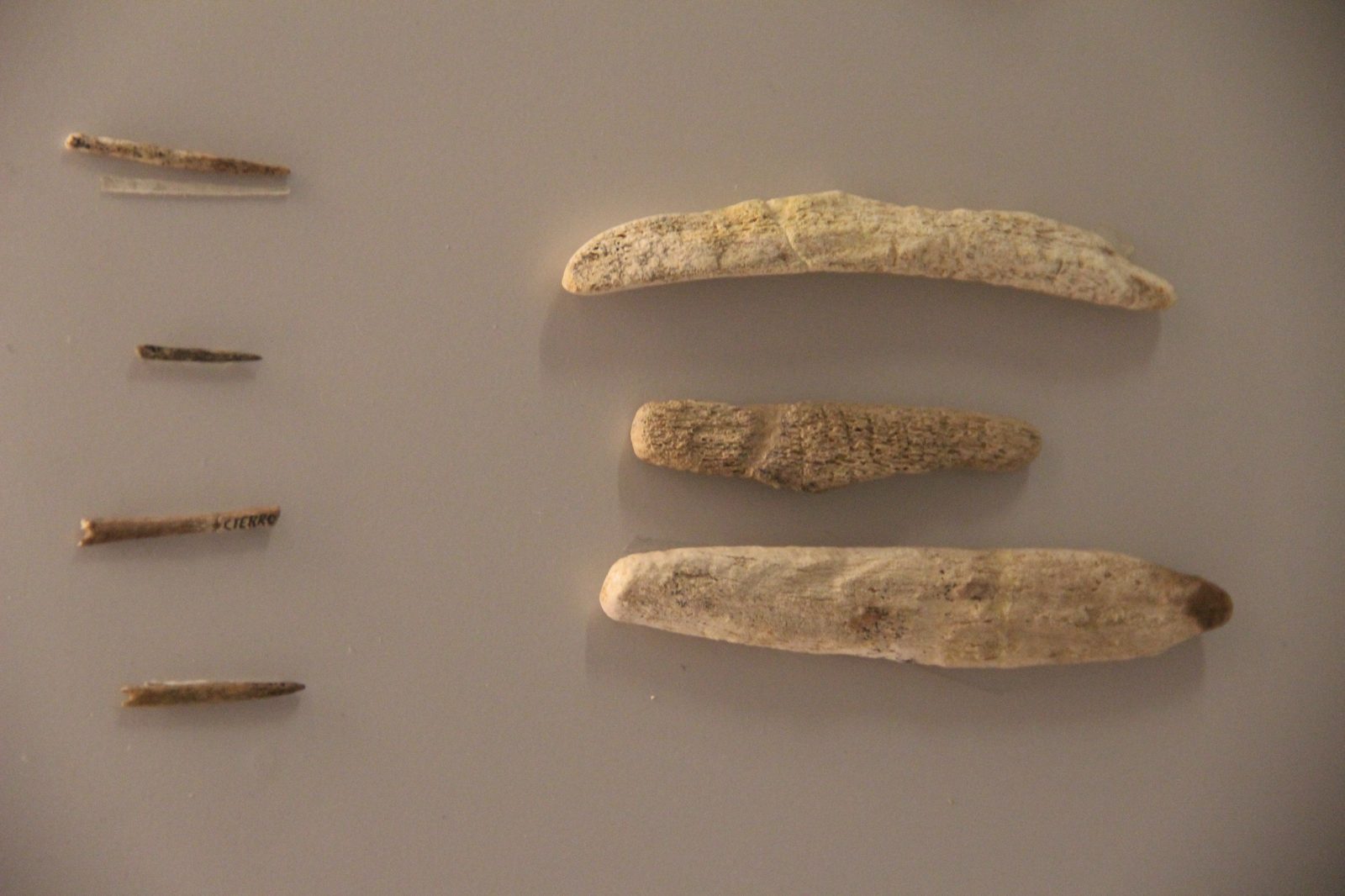 Magdalenian bone sewing needles and shaft-straighteners from Las Caldas and neighbouring Nalón caves