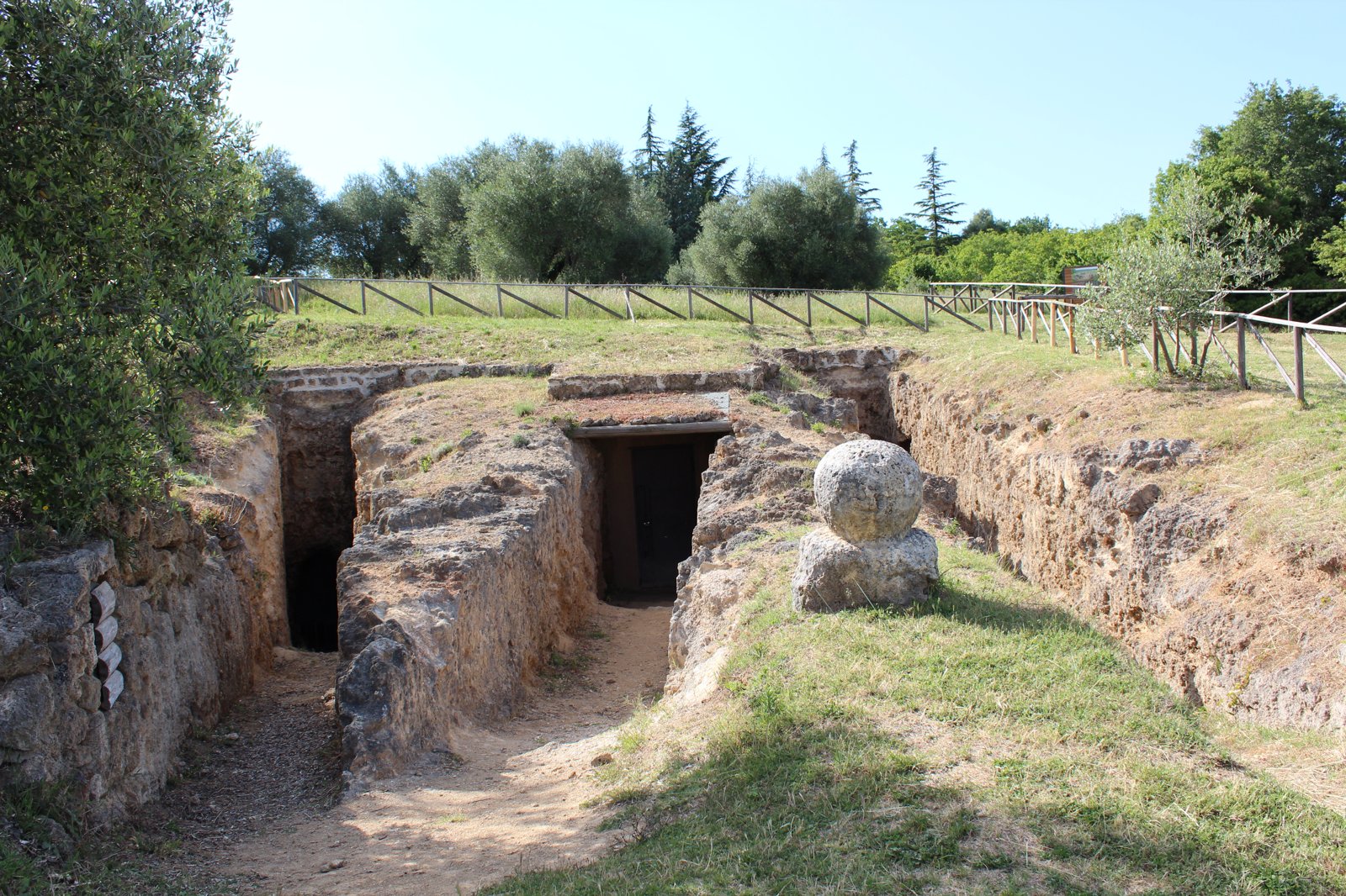 Infernal Chariot Tomb: Sarteano’s Lion-and-Griffin Demon