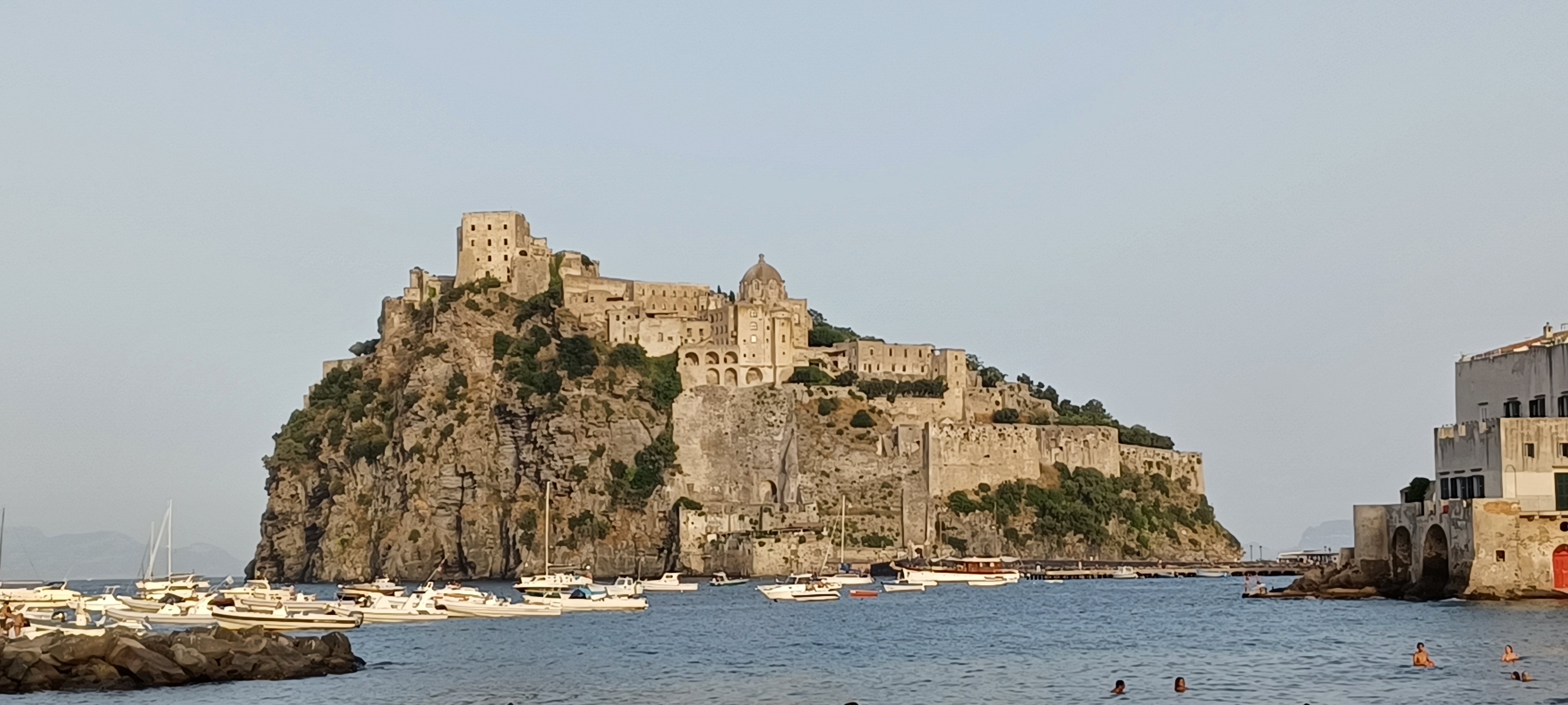 Aragonese Castle 8