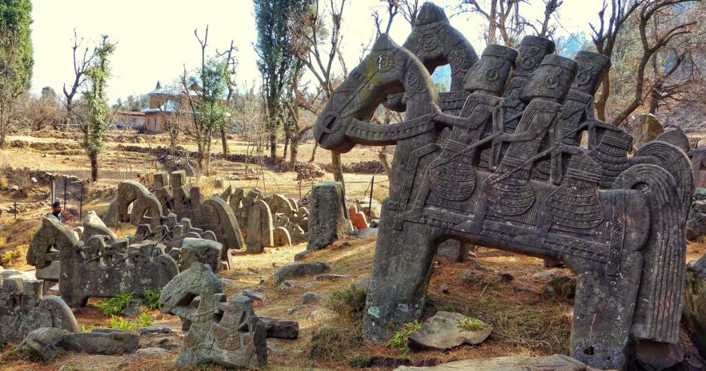 Horsemen Statues of the Pir Panjal 4