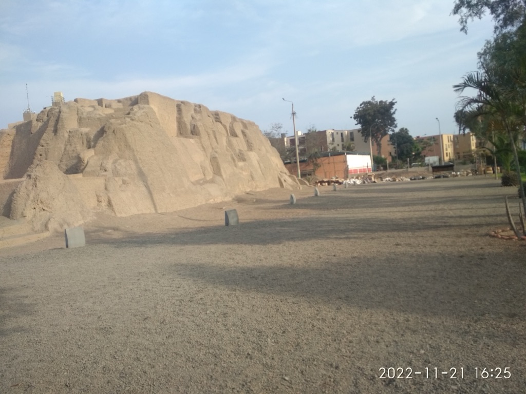 Huaca San Borja 3