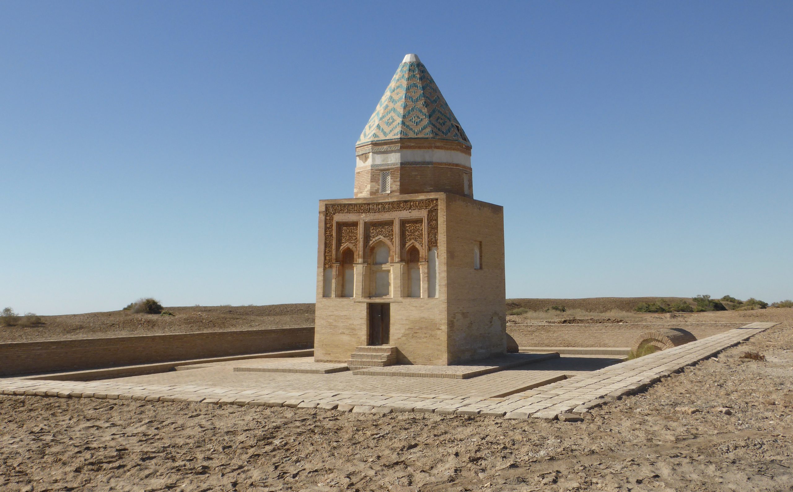 Il Arslan Mausoleum 1