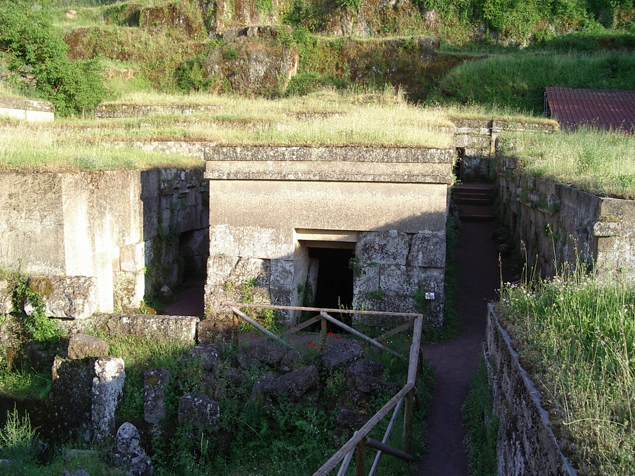 Necropolis of Crocifisso del Tufo 4