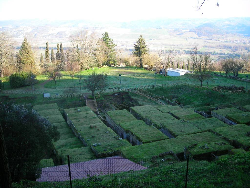 Necropolis of Crocifisso del Tufo 6