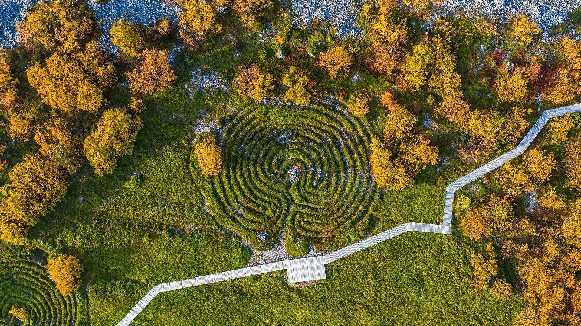 Stone labyrinths of Bolshoi Zayatsky Island 1