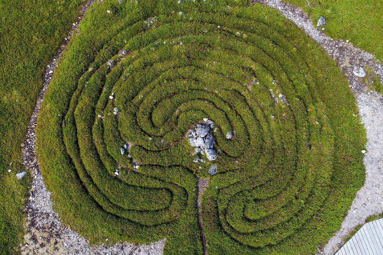 Stone labyrinths of Bolshoi Zayatsky Island 2