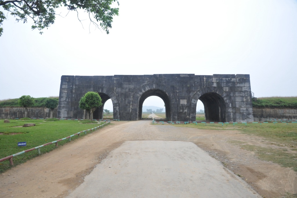 The Citadel of the Hồ Dynasty 2