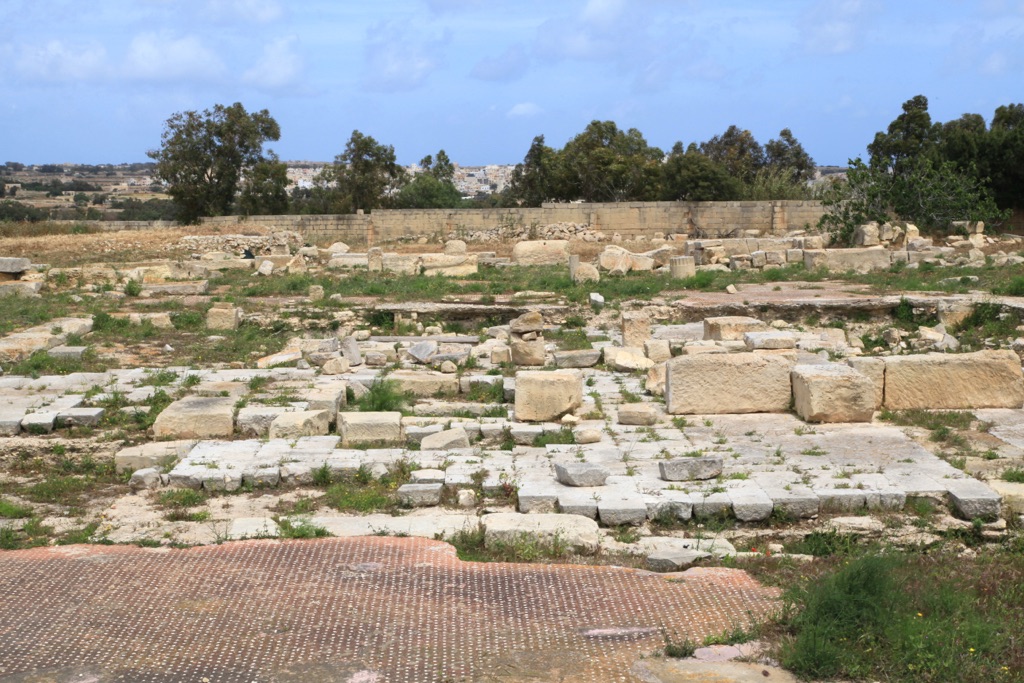 Xrobb l Għaġin Temple 1