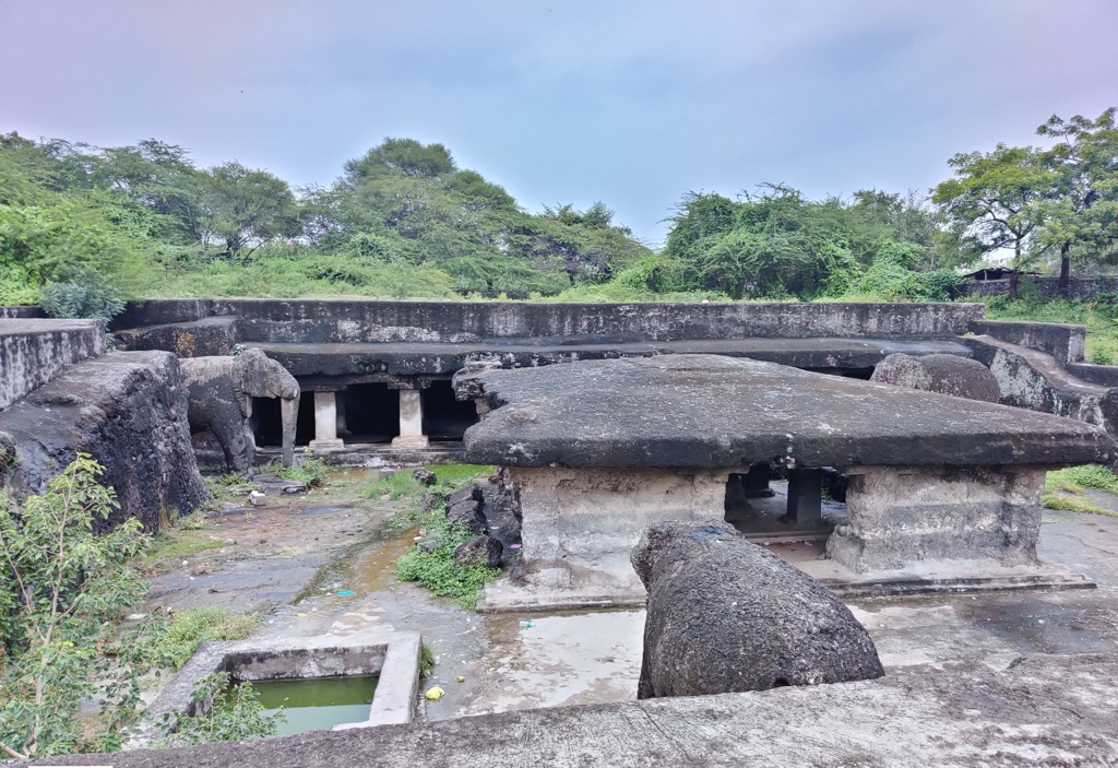 shivleni caves