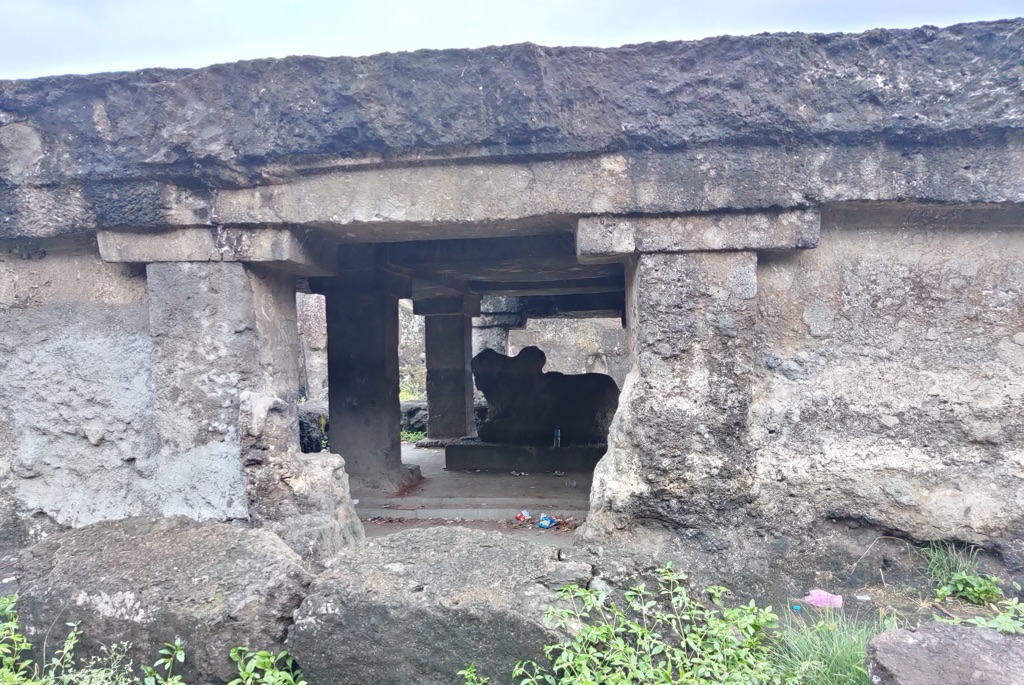 shivleni caves